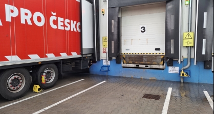 Zabránenie predčasnému odchodu nákladného vozidla