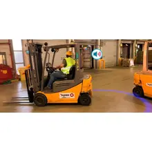 BlueDetect, bezpečnostné bodové svetlo pre VZV s cúvacími senzormi – 2× Radarový detektor, 1× LED svetlo 180°, 1× kovový držiak, 3× magnet