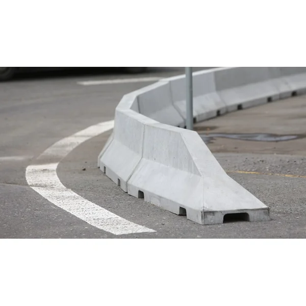 Cestné betónové zvodidlo 50 HS01CSB, šrafované – priebežný diel, žlto–čierna, 2000×440×500 mm