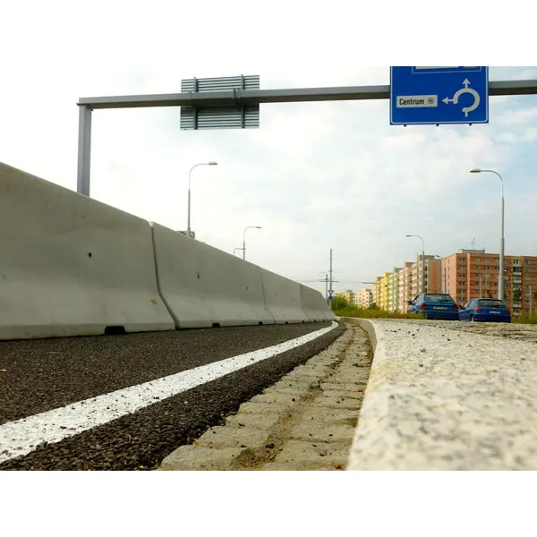 Cestné betónové zvodidlo 50 HS01CSB, šrafované – priebežný diel, žlto–čierna, 2000×440×500 mm