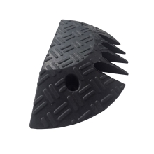 Káblový prejazd, most 10 t, koncový diel – 250×500×70 mm, čierna