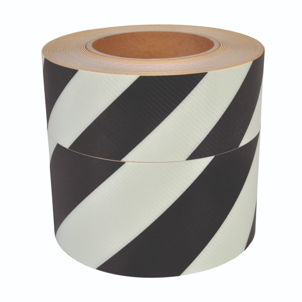 Luminiscenčná podlahová a nástenná páska, pruhy – protišmykové PVC, čierna, 25 mm × 10 m