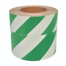 Luminiscenčná podlahová a nástenná páska, pruhy – PVC, zelená, 50 mm × 10 m