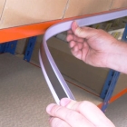 Magnetická lišta, držiak regálových štítkov, typ V – 25 mm × 1 m, balenie 10 ks
