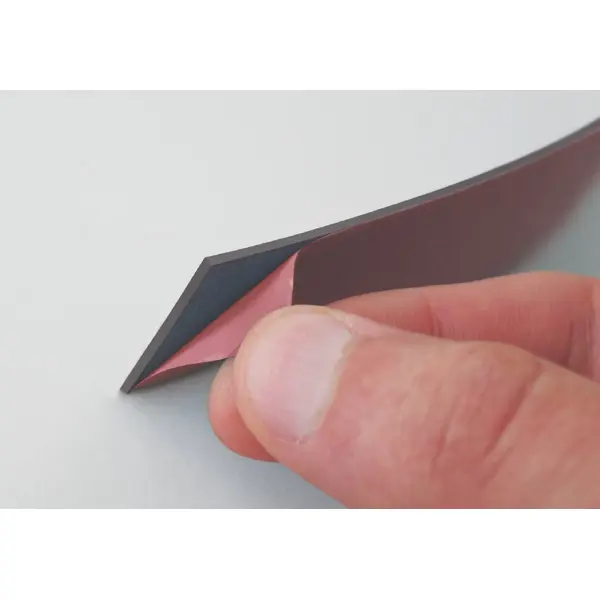 Magnetická samolepiaca páska – 50 mm × 10 m