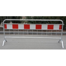 Mobilná kovová zábrana ROAD GUARD – reflexná fólia, dĺžka 300 cm, profil 32