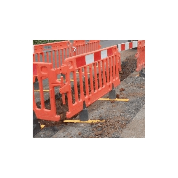 Mobilná plastová zábrana Avalon so základňou ClearPath – 1000×2000 mm, oranžová, reflexný pruh