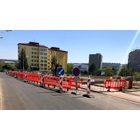 Mobilná plastová zábrana Avalon so základňou ClearPath – 1000×2000 mm, oranžová, reflexný pruh