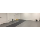 Nábehová lišta pre podlahové dlaždice Ecotile PVC – rohová, žltá, 580×80×7 mm