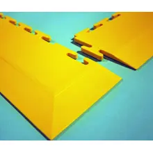 Nábehová lišta pre podlahové dlaždice Ecotile PVC – rohová, žltá, 580×80×7 mm