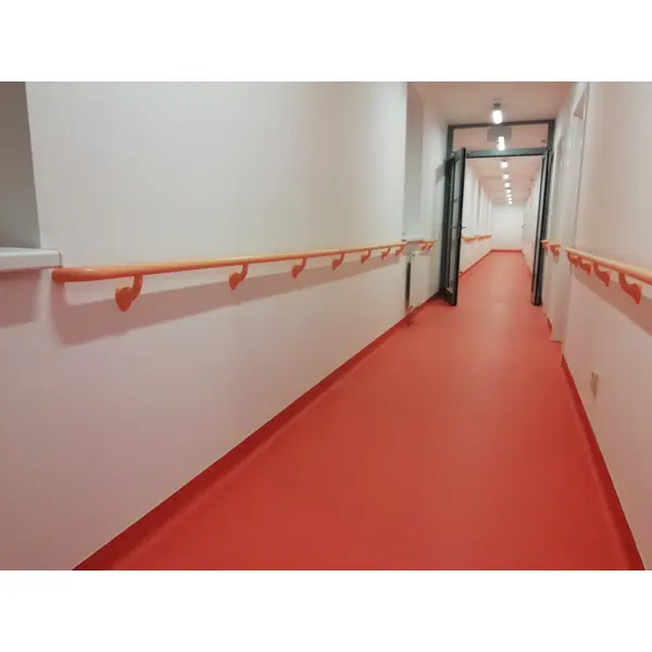 Nástenné madlo Handrail 920 – PVC-u, farba štandard podľa vzorkovníka, 38 mm × 3,66 m, vrátane 7 nástenných konzol