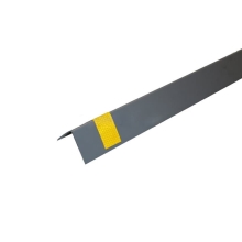 Ochranný rohový profil SlimPVC s 2 reflexnými prúžkami – 1000×65×2 mm