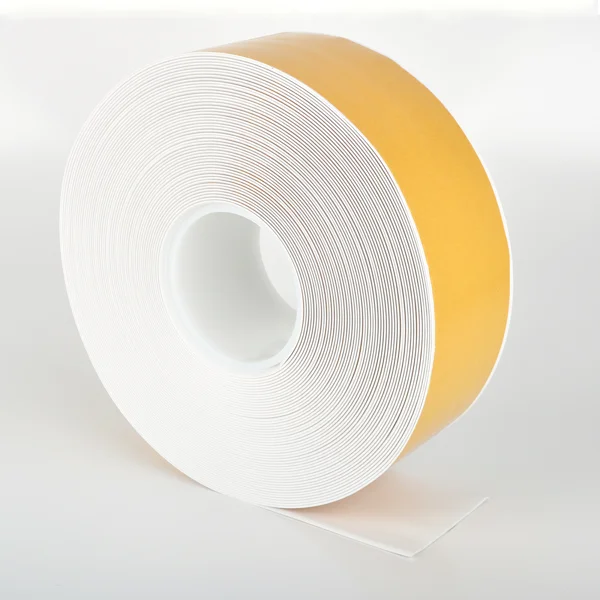 Odolná podlahová páska WT-500 so skosenou hranou – PVC, biela, 50 mm × 25 m