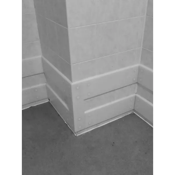 Okopová doska WallProtec Hygienic so skosenou hranou – plast, biela/mliečna, 2000×195 mm (2×/–)