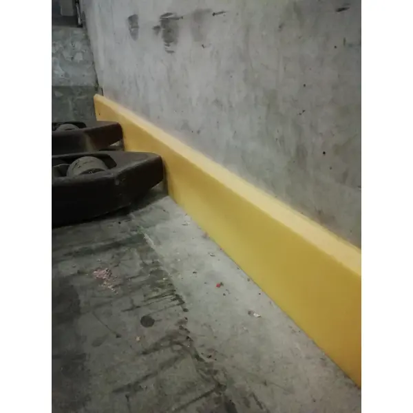 Okopová doska WallProtec Premium so skosenou hranou – plast, žltá, 2000×195 mm (2×/–)