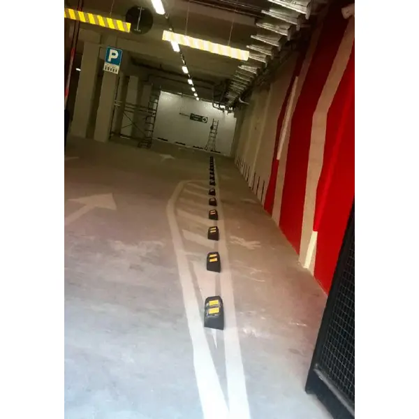 Parkovací doraz nákladných vozidiel Super Stop – 150×300×1000 mm, bez kotiev
