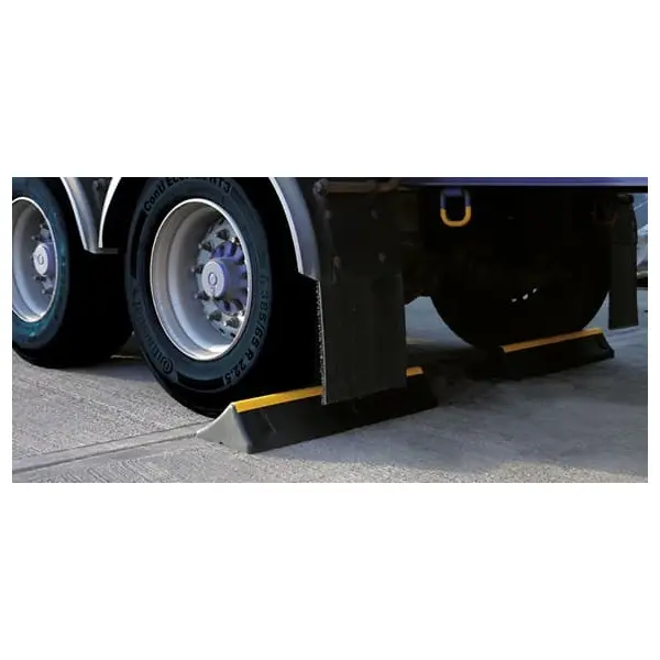 Parkovací doraz nákladných vozidiel Truck Stop – 150×300×1000 mm, bez kotiev