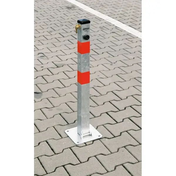Parkovací stĺpik BASIC – oceľ, strieborno-červená, 800 mm, sklopný, zámok FAB