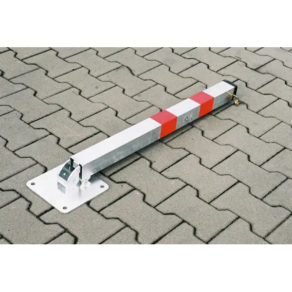Parkovací stĺpik BASIC – oceľ, strieborno-červená, 800 mm, sklopný, zámok FAB