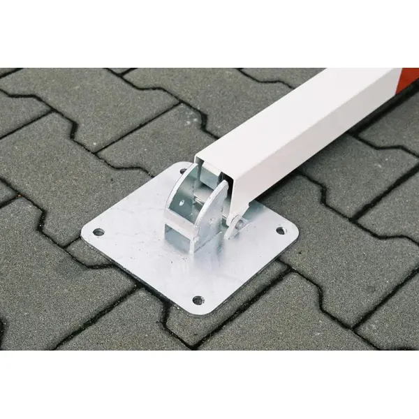 Parkovací stĺpik MOTÝLIK – oceľ, bielo-červená, 800×590 mm, sklopný, zámok FAB