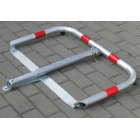 Parkovacia zábrana U80 – oceľ, bielo-červená, 510×800 mm, sklopná, zámok FAB