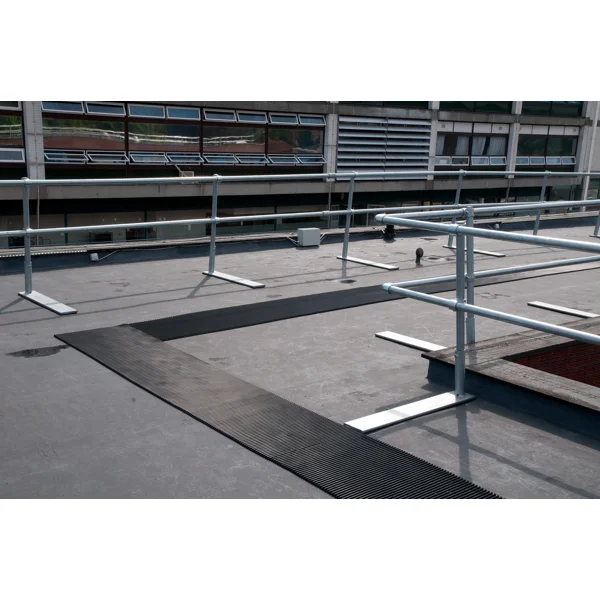 Pochozia rohož na ploché strechy Mats4Roof – PVC, 910×14 mm, rolka 10 m, čierna