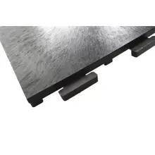 Podlahová dlaždica StandardRecycled z recyklovaného PVC – 445×445×15 mm, zrnitý povrch, antracit