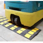 Retardér – káblový prejazd 25 km/h, 40 t – 900×500×50 mm, žlto-čierna