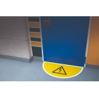 Samolepiace plošné protišmykové značenie (polkruh), Hasiaci prístroj – luminiscenčné PVC, 900×450 mm