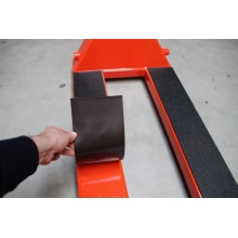 Samolepiaci protišmykový kryt na vidlice – čierna, 1200×100×3 mm