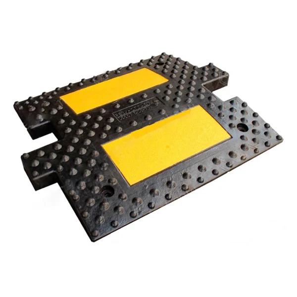 Spomaľovací prah, retardér s reflexnými pruhmi  LP500, priechodný diel – 500×500×50 mm, čierno-žltý