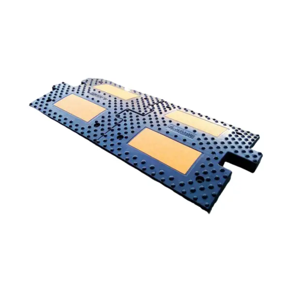 Spomaľovací prah, retardér s reflexnými pruhmi  LP500, priechodný diel – 500×500×50 mm, čierno-žltý
