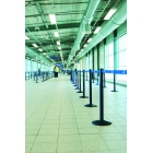 Stĺpik QueueWay – pár, čierny, pásmo 2,3 m, modrá