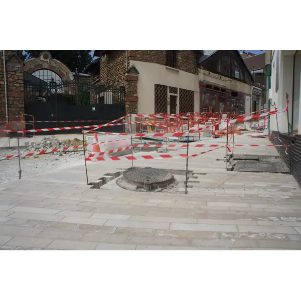 Výstražná vytyčovacia vyznačovacia páska, obojstranná – OPP, červeno-biela, 80 mm × 500 m